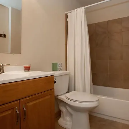 Cozy Townhouse On The Main Bus Line Villa Breckenridge Exterior photo